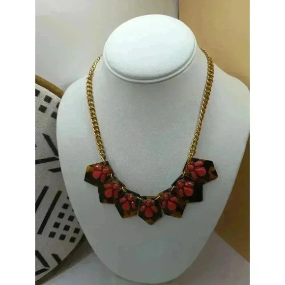 J Crew Gold Tone Chain Necklace Hexagonal Tortoiseshell Pendants Red Stones - Picture 6 of 6